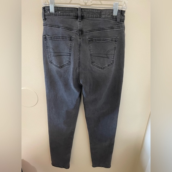 ✨Women’s American Eagle Faded Black Jeans Size 2 - Picture 8 of 12